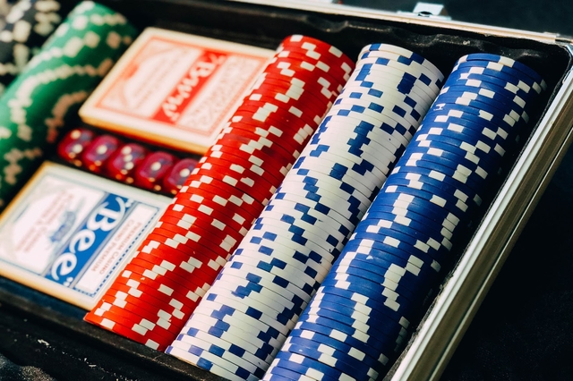How to make an online casino an investment source?
